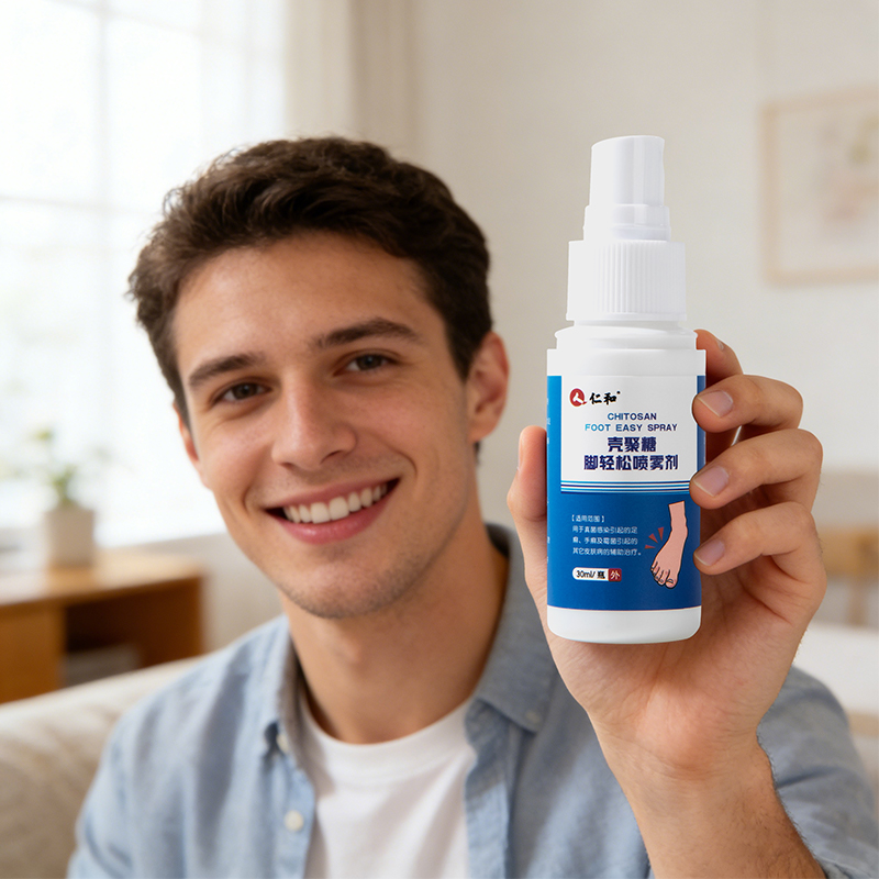 Renhe Medical Chitosan Athlete's Foot Spray. Relieves peeling, blisters, itching, sweaty feet, and fungal infections. Suitable for both men and women.